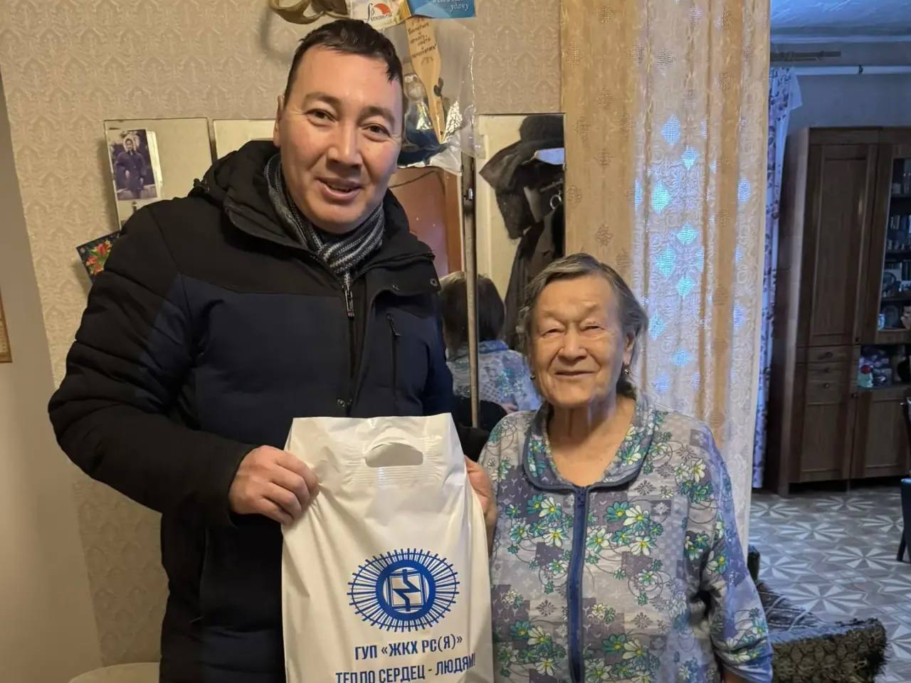 Профсоюз ГУП «ЖКХ РС(Я)» поздравил ветеранов