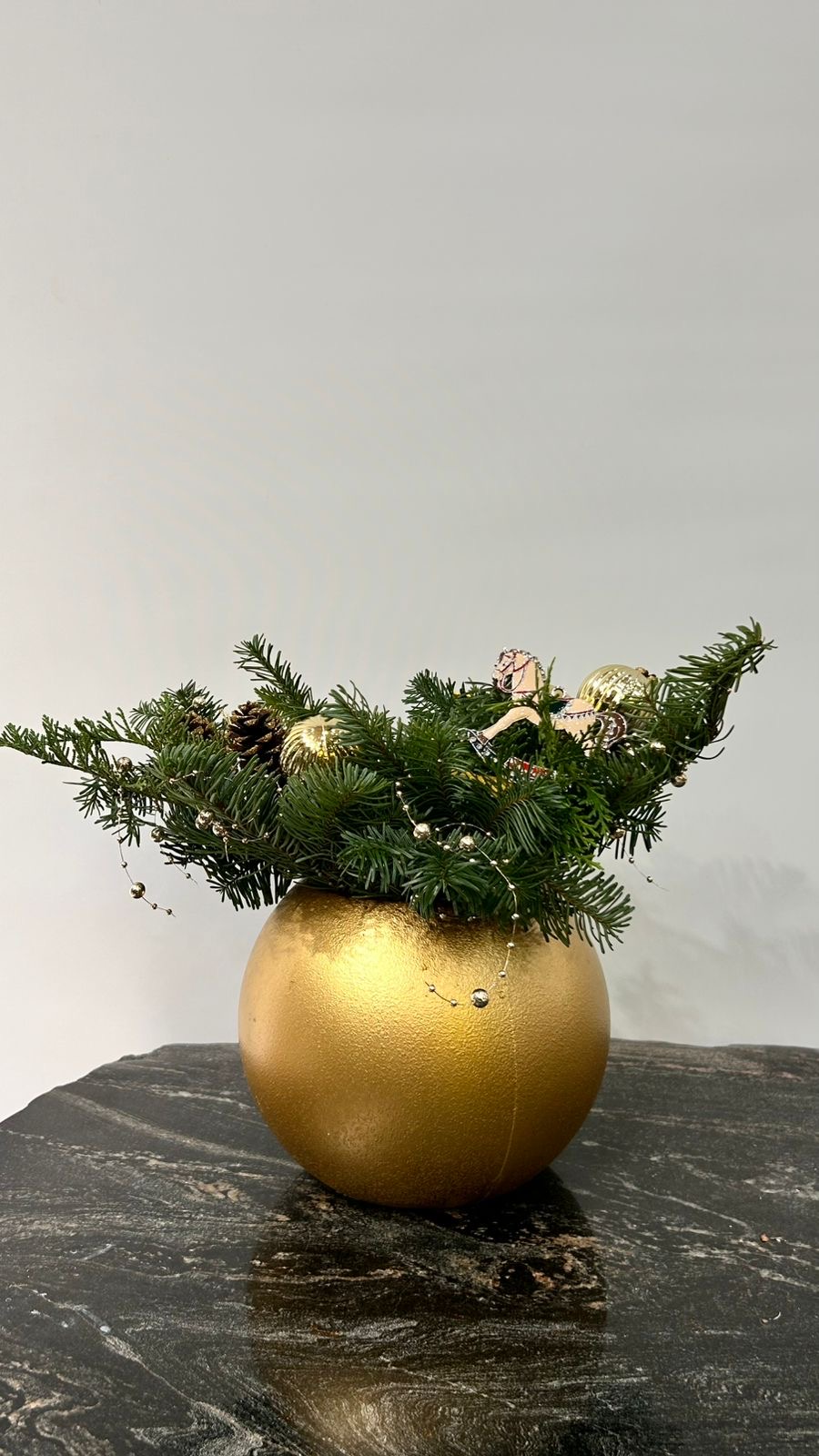 Сегодня день рождения депутата, предпринимателя и парикмахера