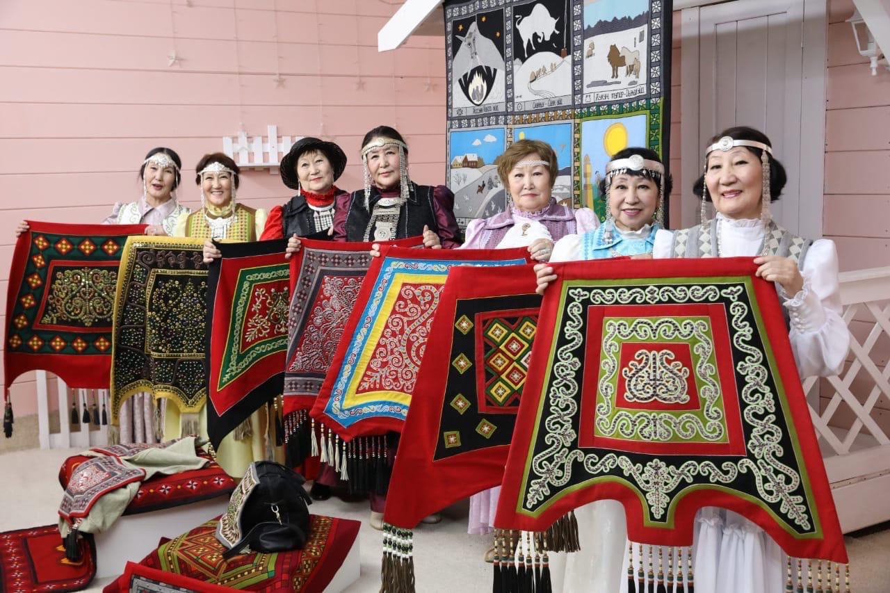 Юбилейная выставка мастериц «Узоры Мюрю» откроется в Якутске