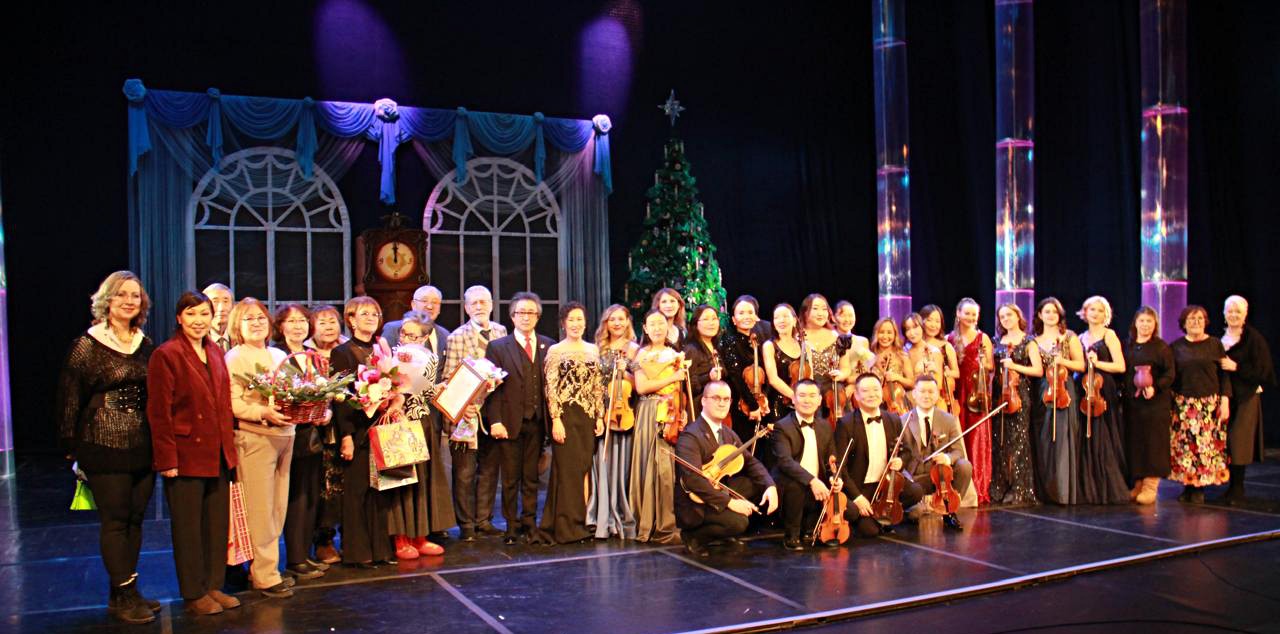 Отцу и маме Виртуозов — Салют! Ура! Ура!