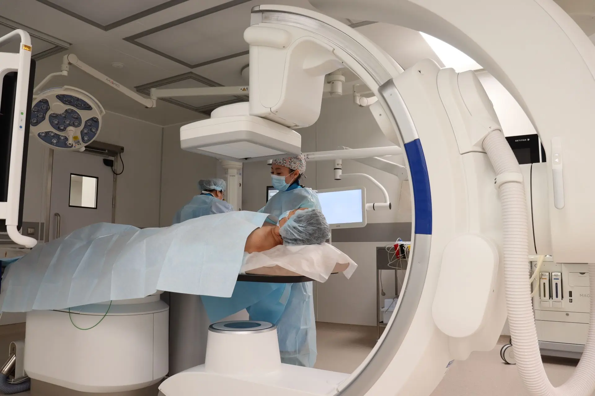 Прорыв в кардиохирургии: Более двух тысяч высокотехнологичных операций