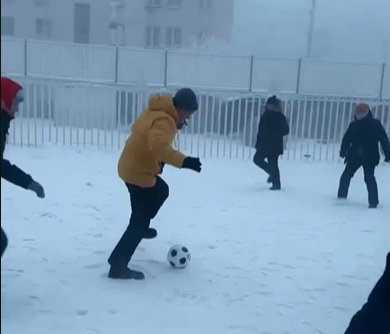 Только в Якутии: Горячий футбол при -50 градусов!