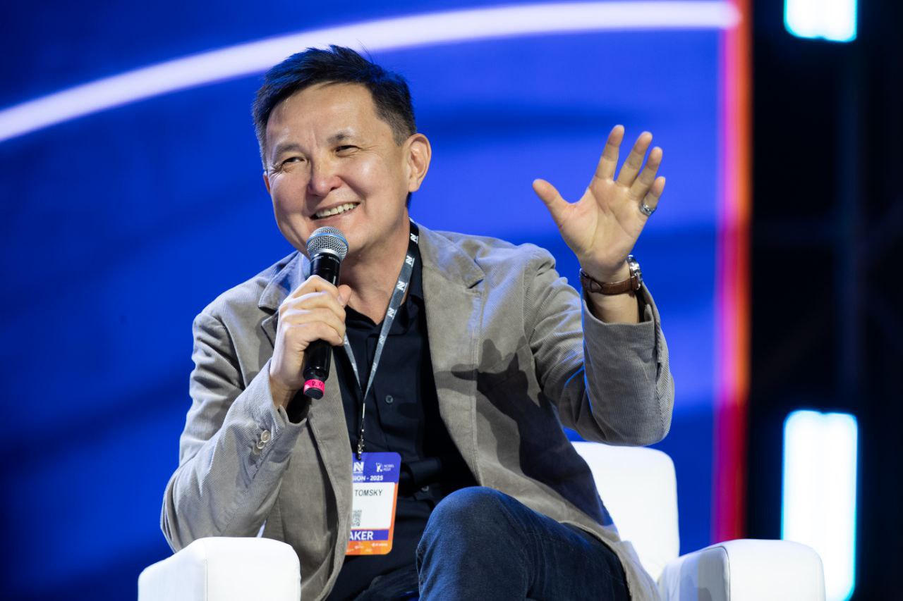 Мультимиллионер Арсен Томский с утра очень рад и горд