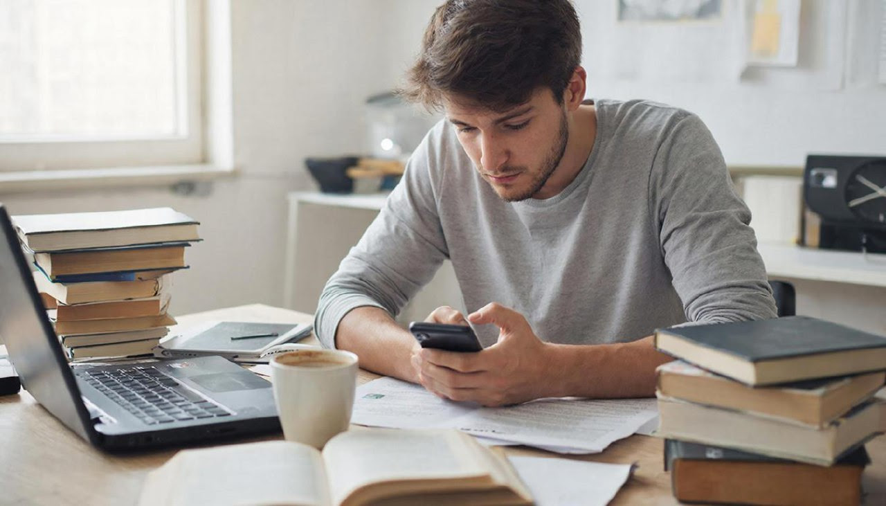 О здоровой прокрастинации в эпоху трудоголизма — эксперт