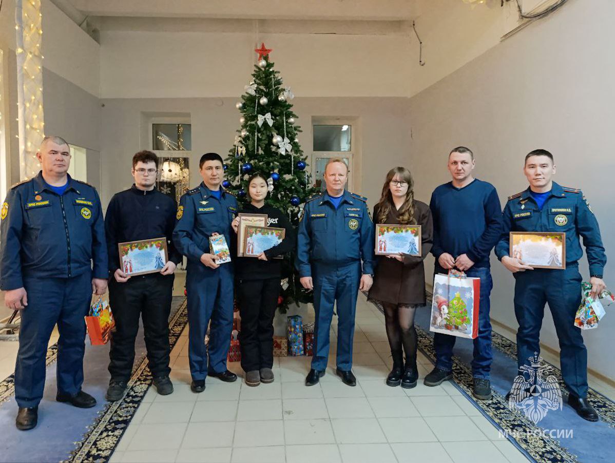 Доброта без границ: МЧС поддержало детей сотрудников с инвалидностью