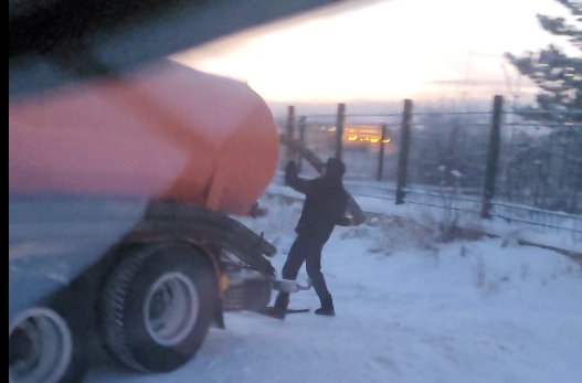 Фекальщики сбежали от инспектора охраны природы