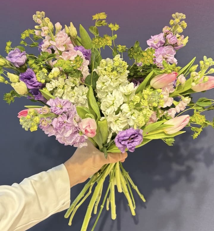 Сегодня день рождения писателя и дизайнера